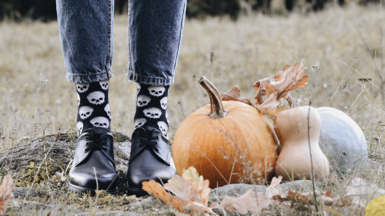 discover halloween socks in bulk