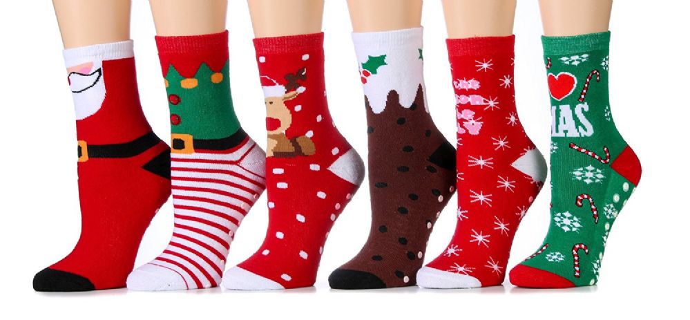 6 Wholesale Women Christmas Fun Colorful Printed Holiday Socks (Assorted 6 Pack Non Skid/Gripper 